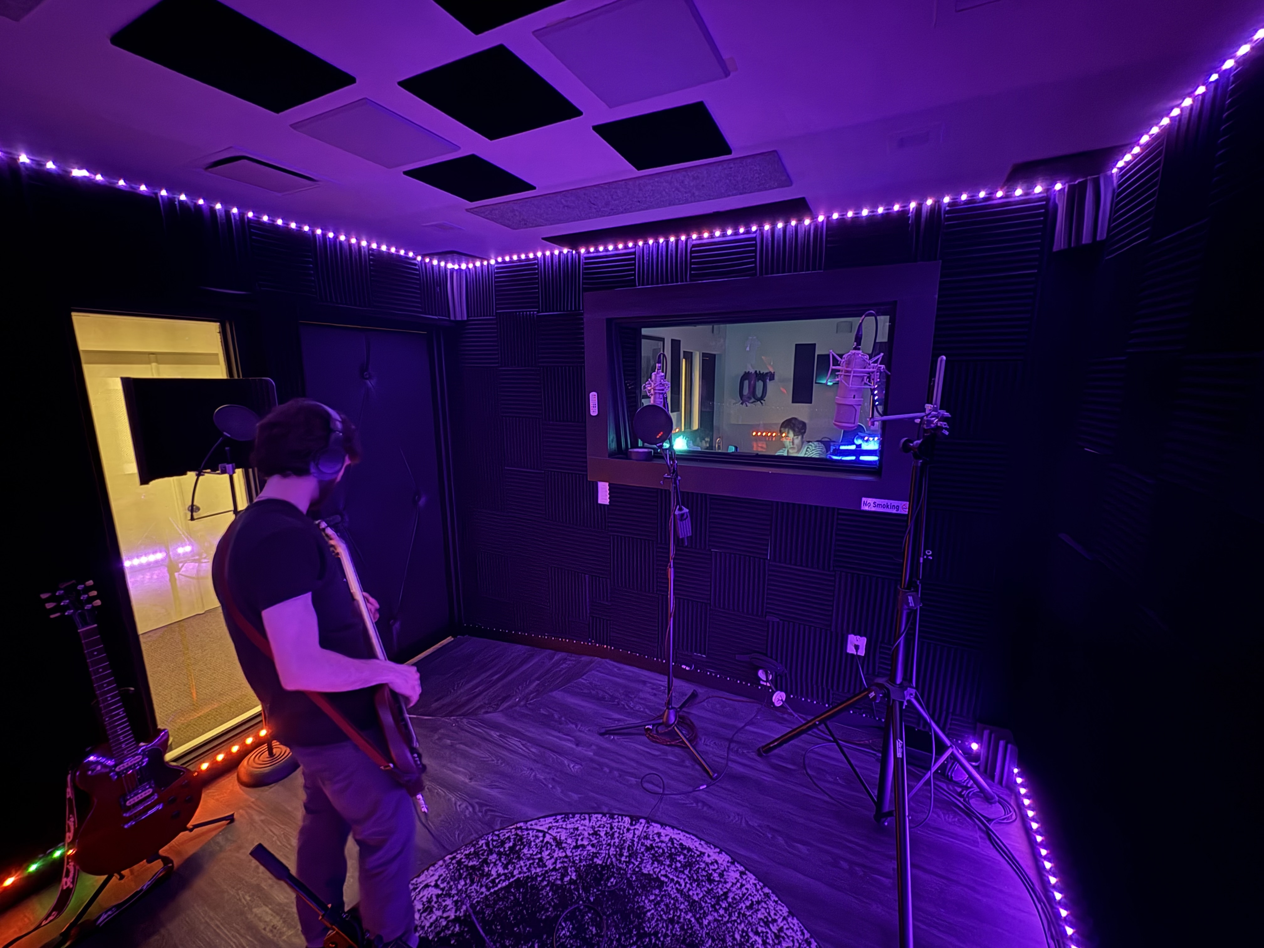 Live Room 1